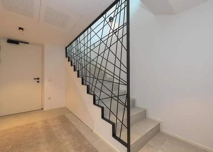 Mgh Luxury - Corte Garden 34