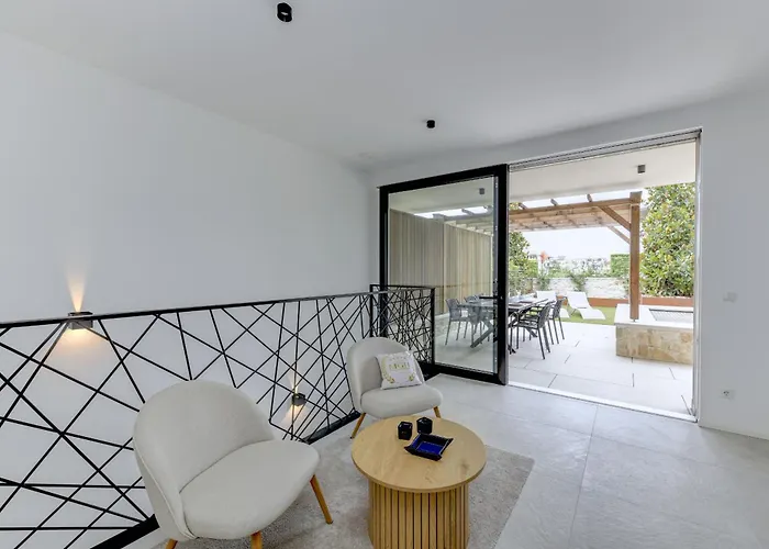 Апартаменти Mgh Luxury - Corte Garden 34 *