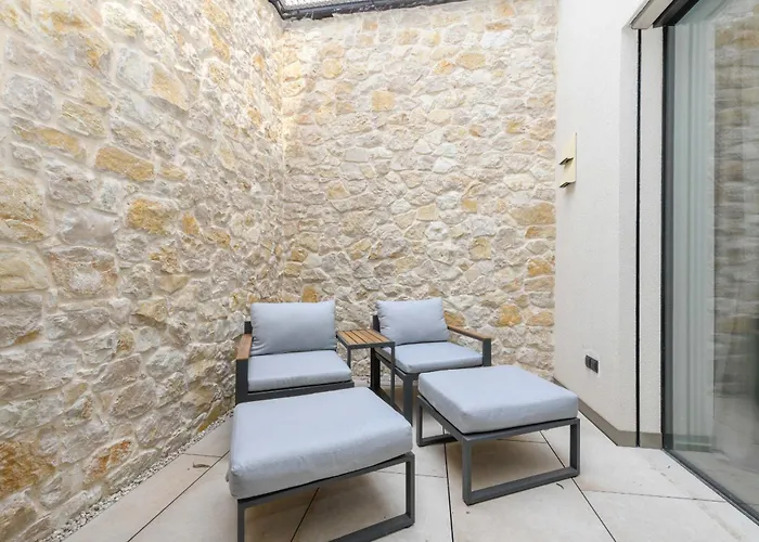 Mgh Luxury - Corte Garden 34