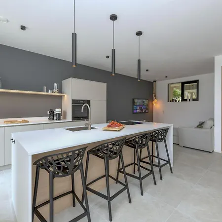 Апартаменти Mgh Luxury - Corte Garden 34 Бардоліно